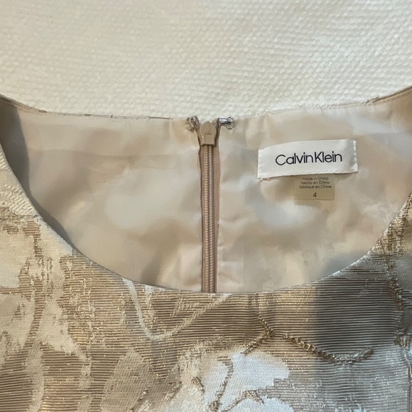 Elegant sleeveless Calvin Klein dress - Picture 11 of 11